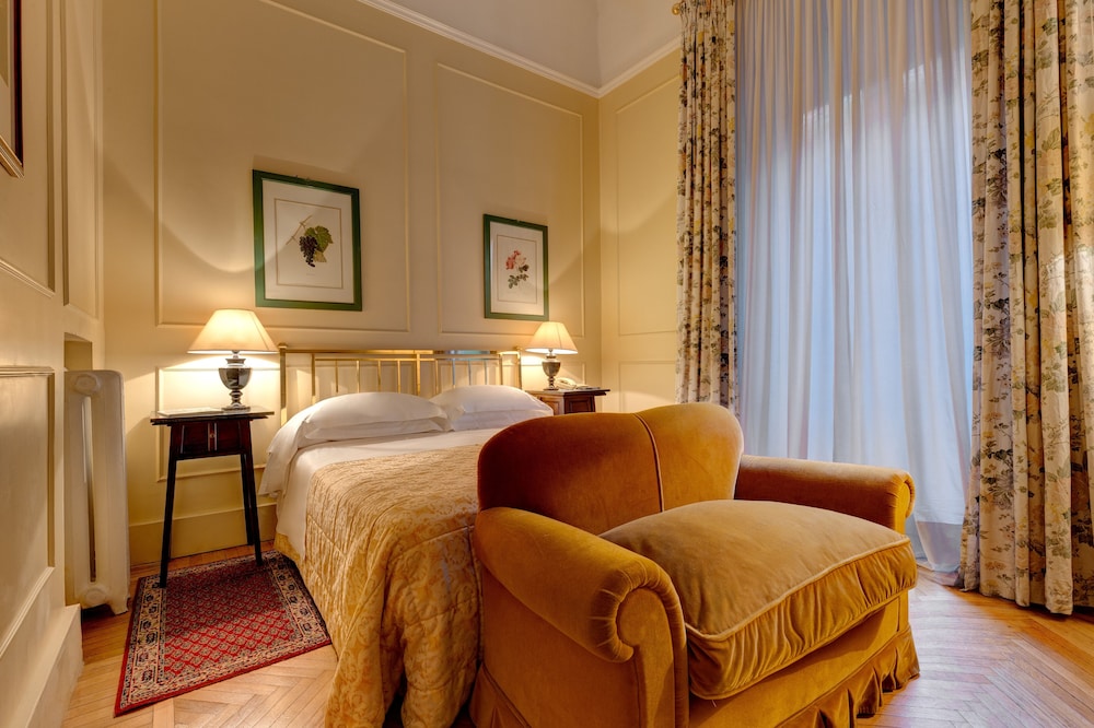 Superior Double or Twin Room photo 2