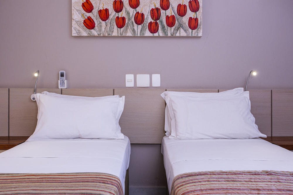 Deluxe Twin Room photo 2