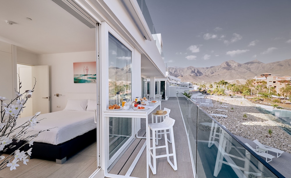 Suite, 3 Bedrooms, Private Pool, Sea View (Infinity Elegance)