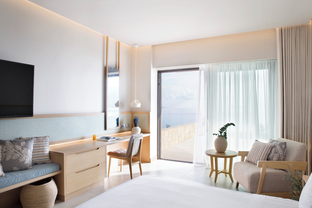 Deluxe Room Seafront Private Pool - Photo 2