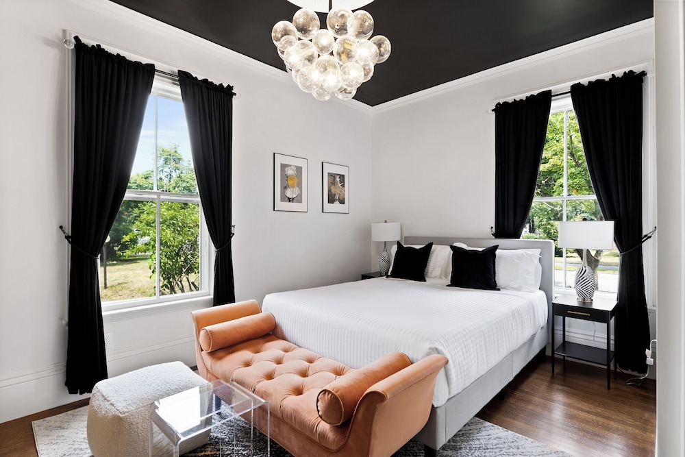 Classic Room, 1 Queen Bed