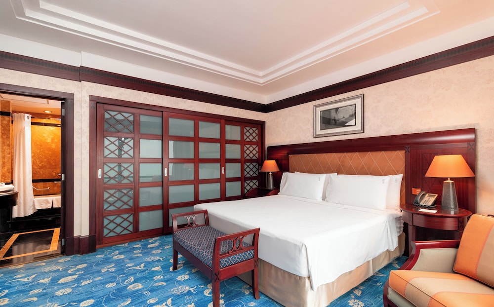 Suite, 1 Bedroom, Club Lounge Access - Photo 1