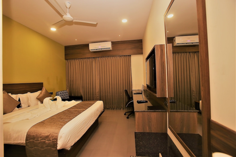 Premium Double Room, City View photo 3