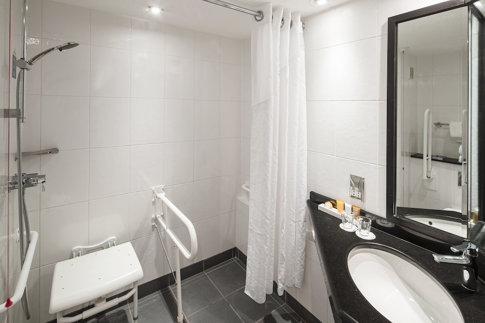 Standard Room, 1 King Bed, Accessible (Super King, View)