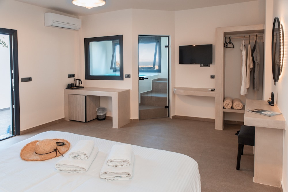Exclusive Sea View Indoor Hot Tub