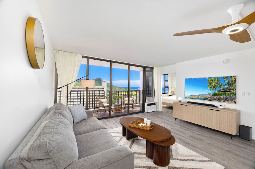 Premium Apartment, 1 King Bed with Sofa bed, Ocean View (WB 2713 T1)