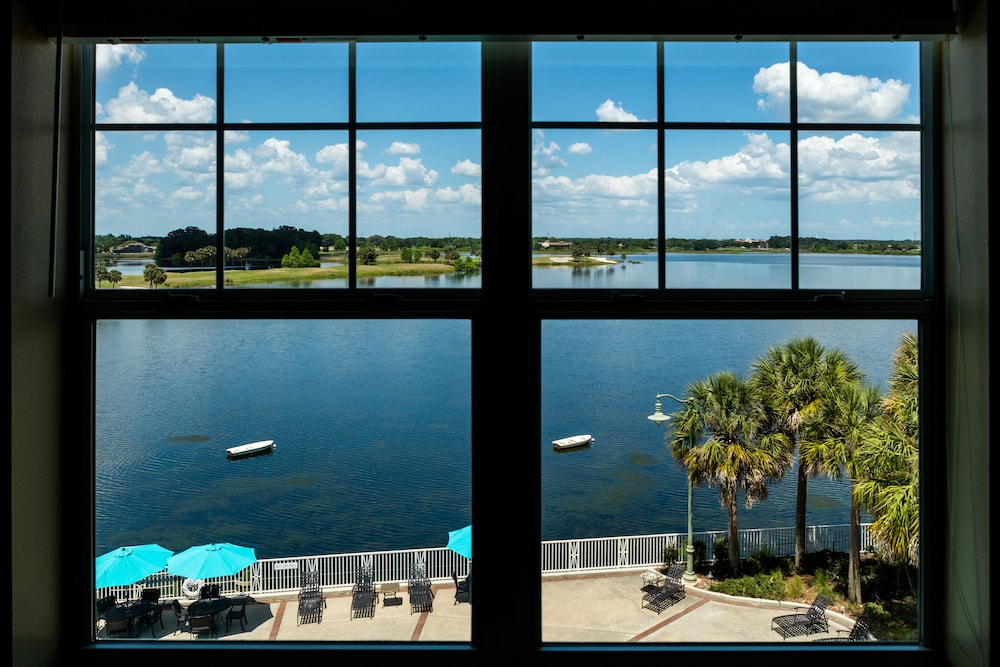 Room, 2 Queen Beds, Lake View - Photo 4