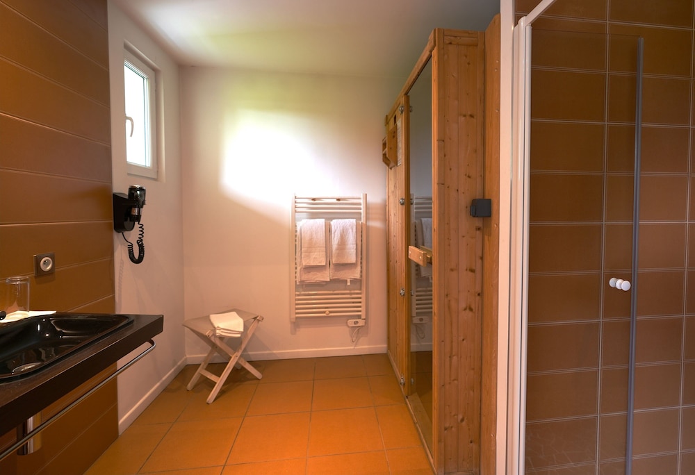 Signature Double Room (Feutrée) photo 3
