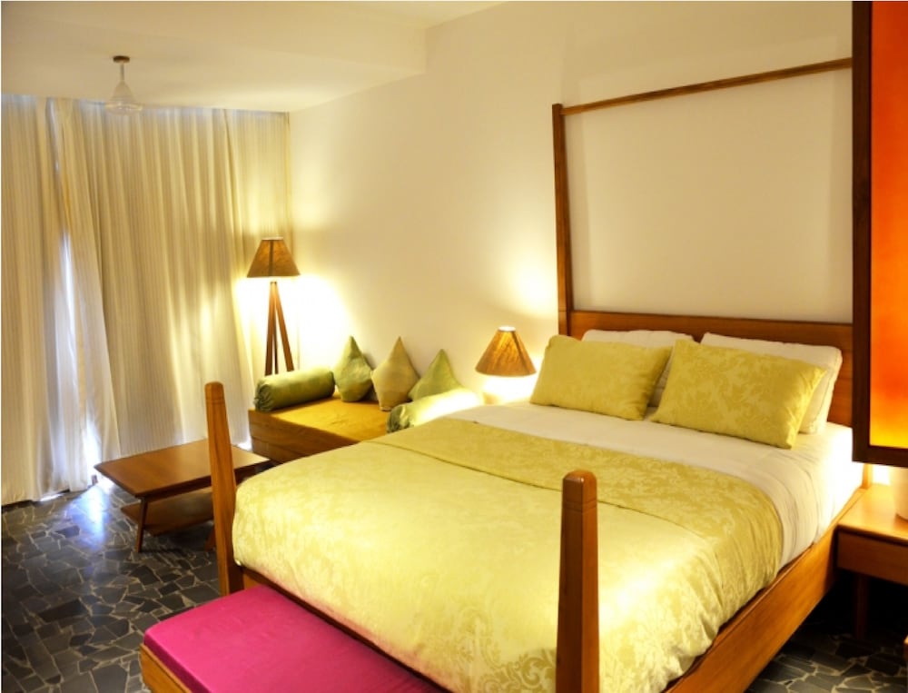 Deluxe Double Room - Photo 8