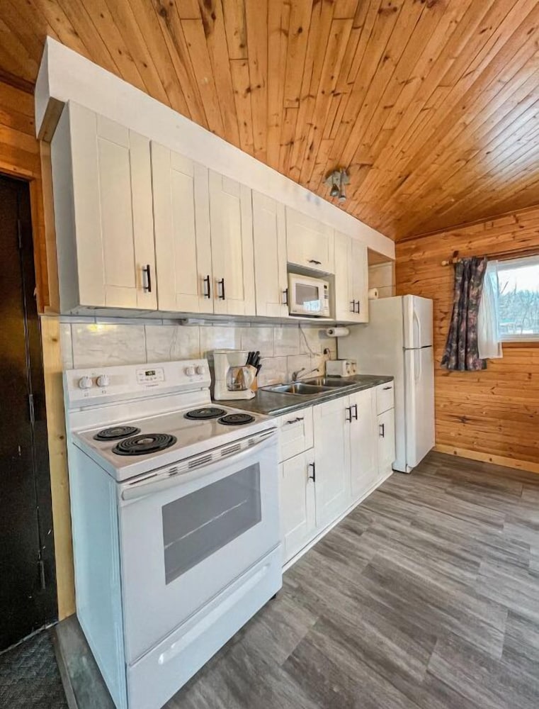 Traditional Cottage, 3 Bedrooms photo 2