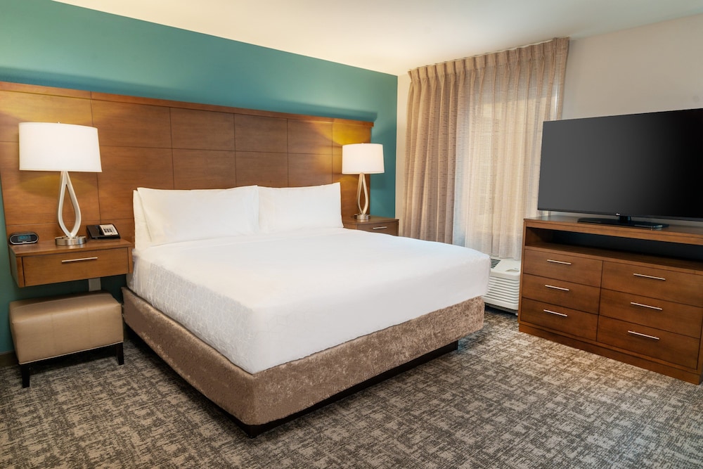 Studio Suite, 1 King Bed, Accessible Bathtub, Kitchen (Communications) - Photo 2
