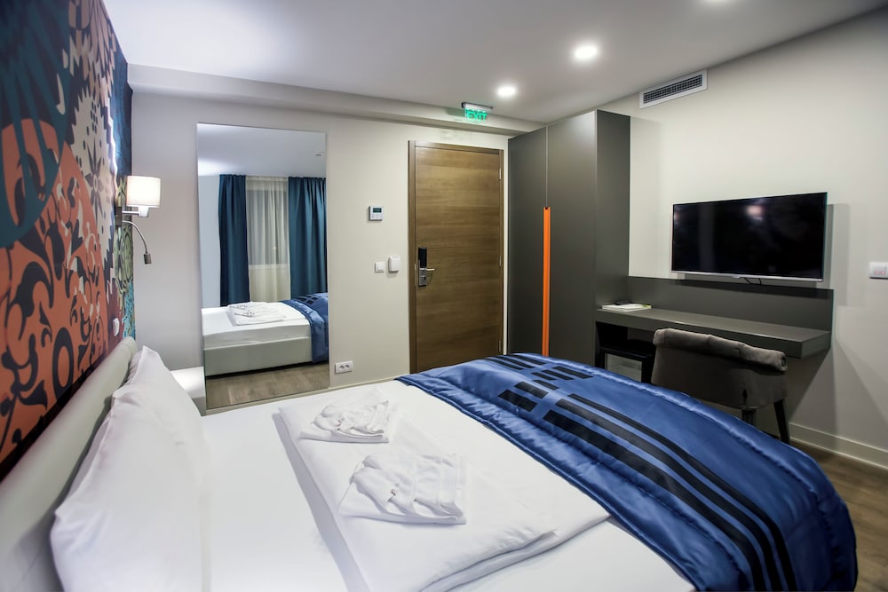 Deluxe Double Room Single Use