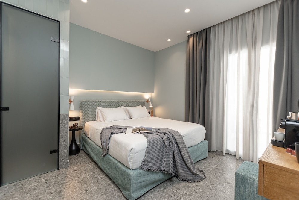 Deluxe Room, 1 Queen Bed, Hot Tub