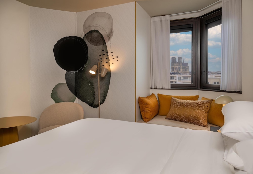 Room, 1 Queen Bed photo 2