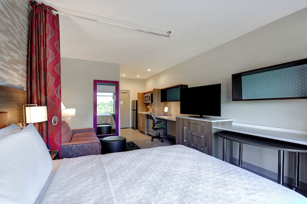 Studio, 1 King Bed, Non Smoking - Photo 2