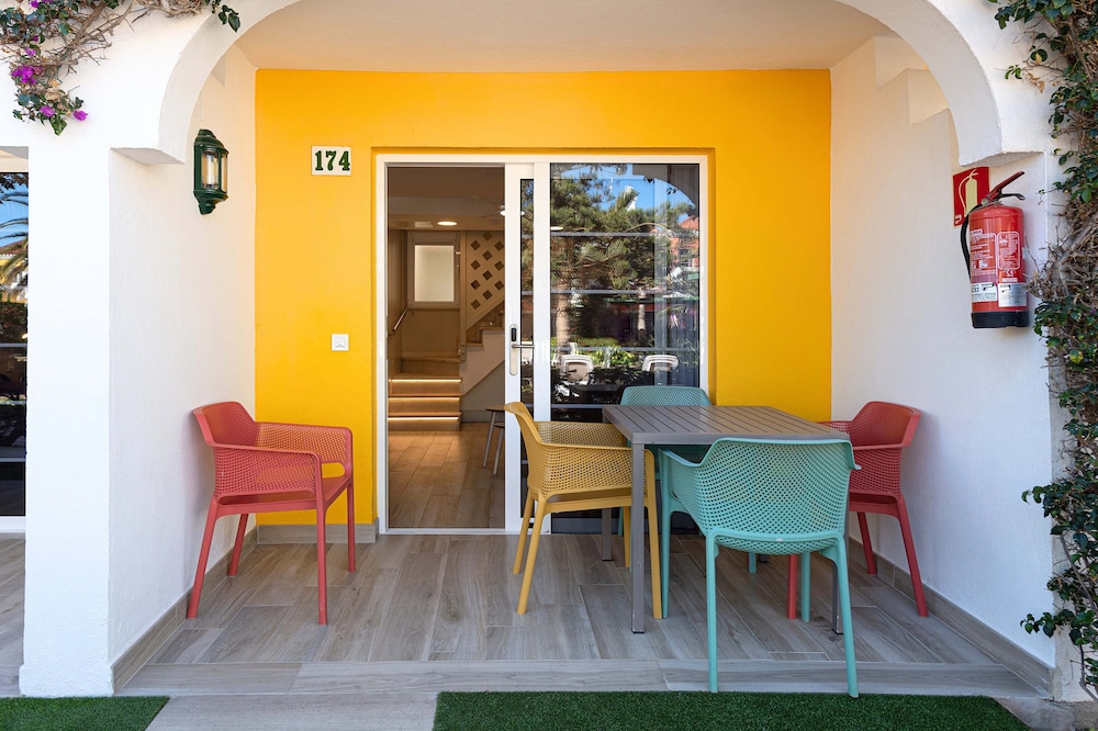 Bungalow, 2 Bedrooms (PLUS) (3 adults + 1 child))
