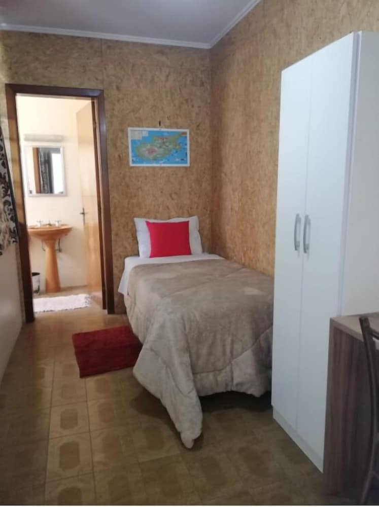 Economy Suite