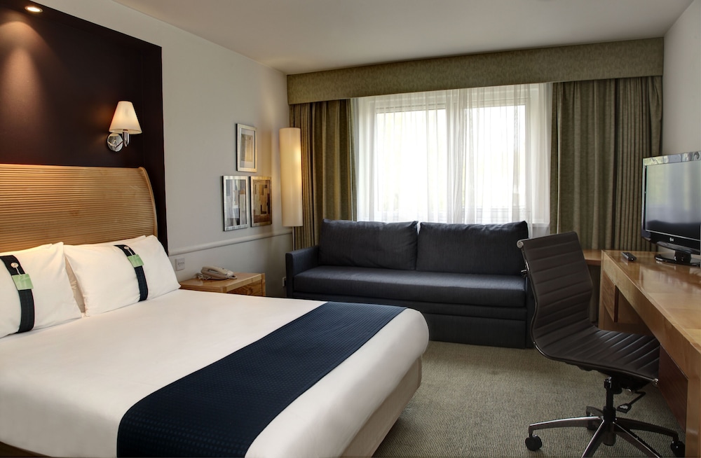 Premium Room, 1 Double Bed with Sofa bed - Photo 8