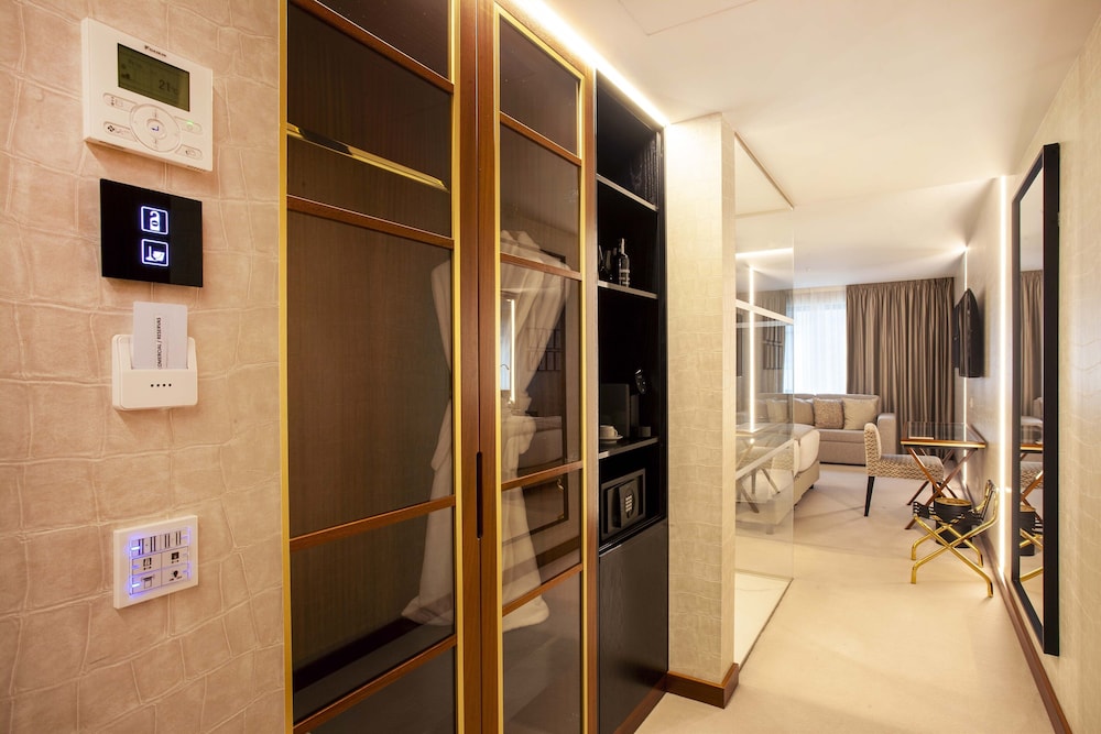 Premium Double or Twin Room (Plus)
