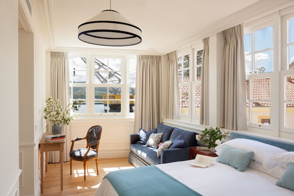 Junior Room, River View