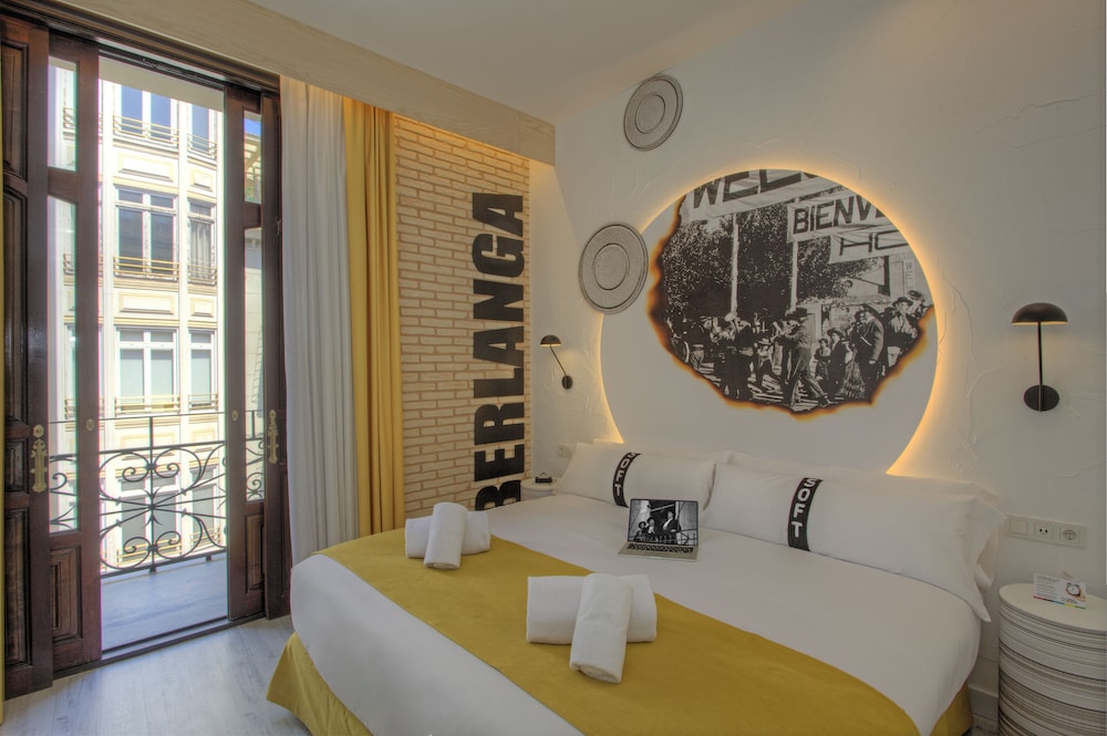 Double Room - Photo 15