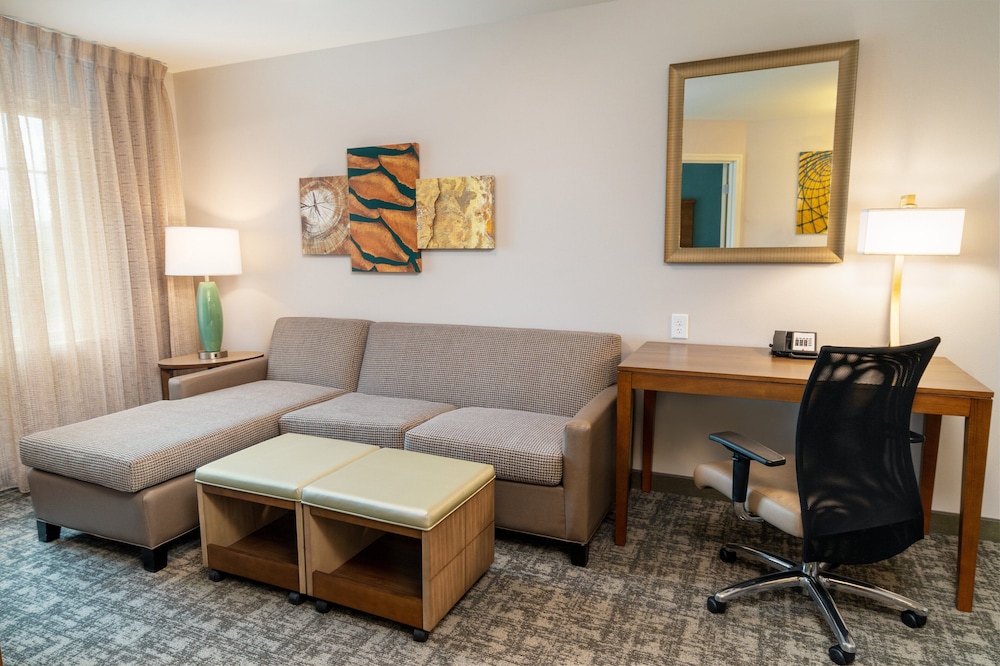 Suite, 1 Bedroom, Accessible, Kitchen (Communications) - Photo 6