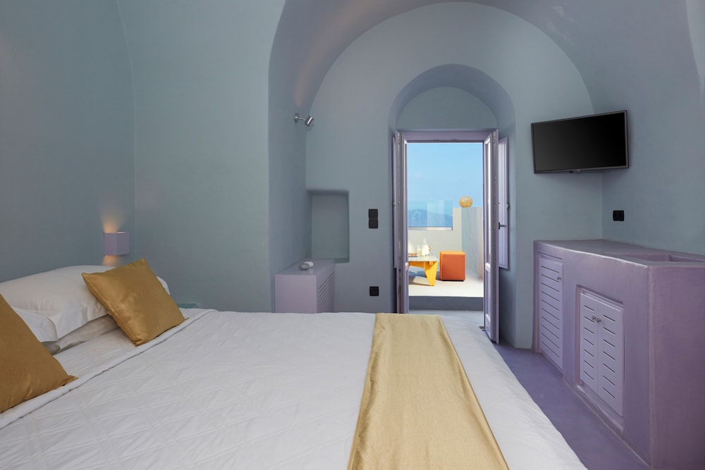 Honeymoon Studio Suite