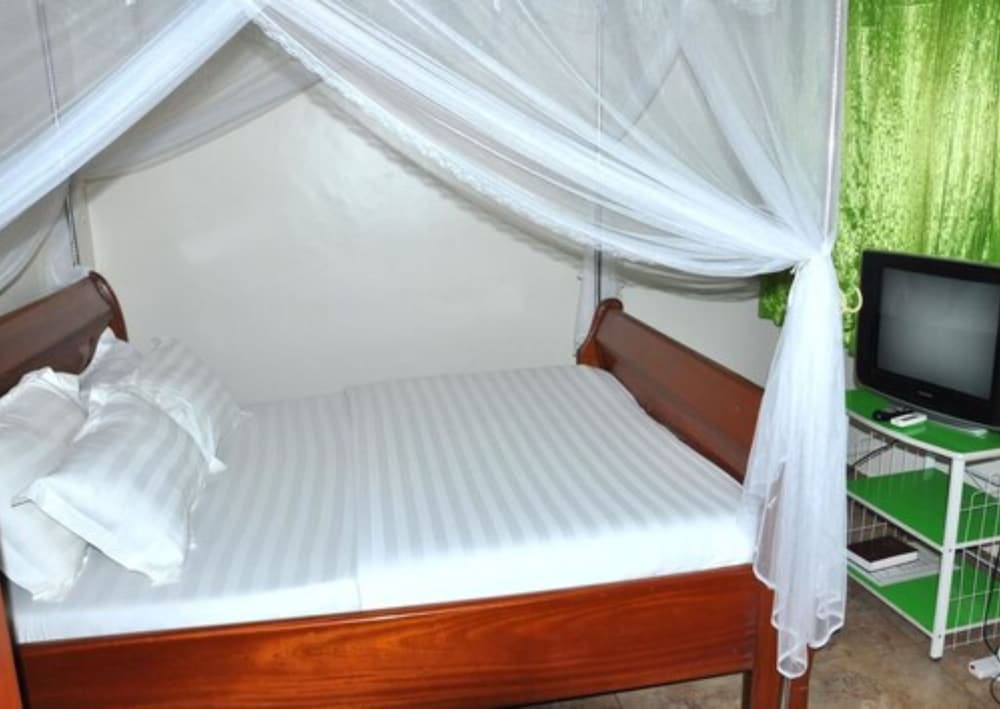 Standard Twin Room, 2 Twin Beds - Photo 3