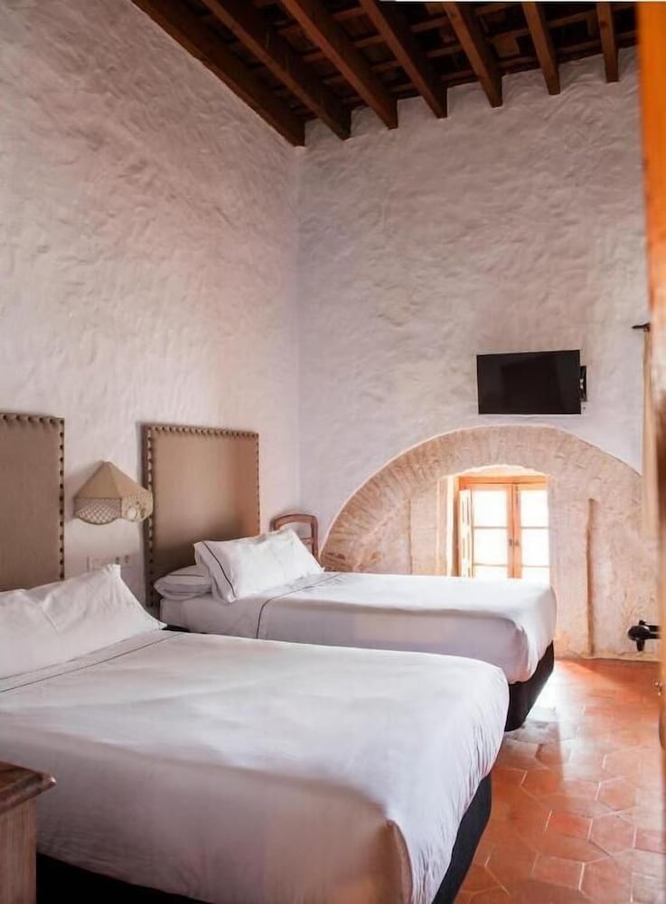 Family Triple Room - Photo 1
