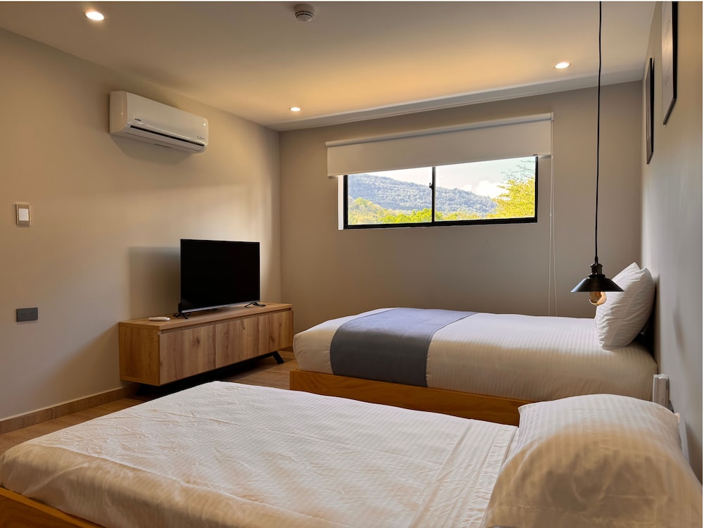 Superior Triple Room photo 3