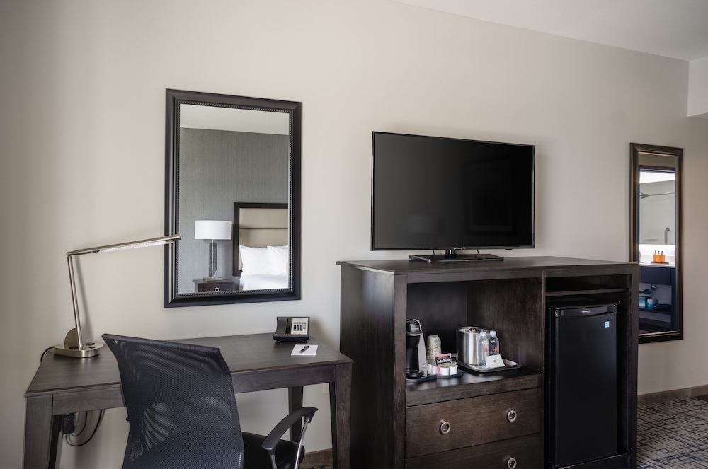 Standard Room, 1 Queen Bed, Accessible, Refrigerator (Accesible Double Queen) photo 3