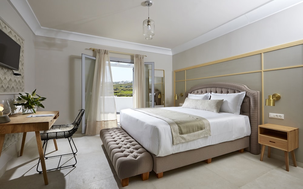 Superior Room, Balcony, Pool View photo 2