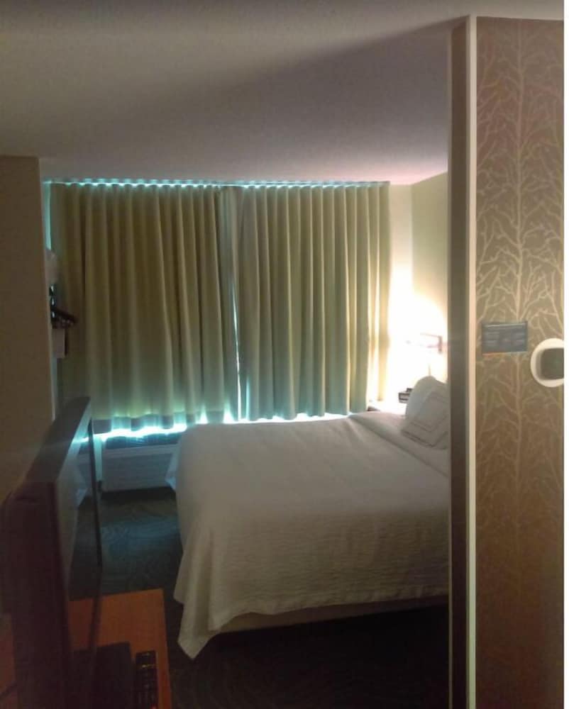 Standard Single Room, King Bed with Sofa Twin Bed, Non-Smoking - Photo 4