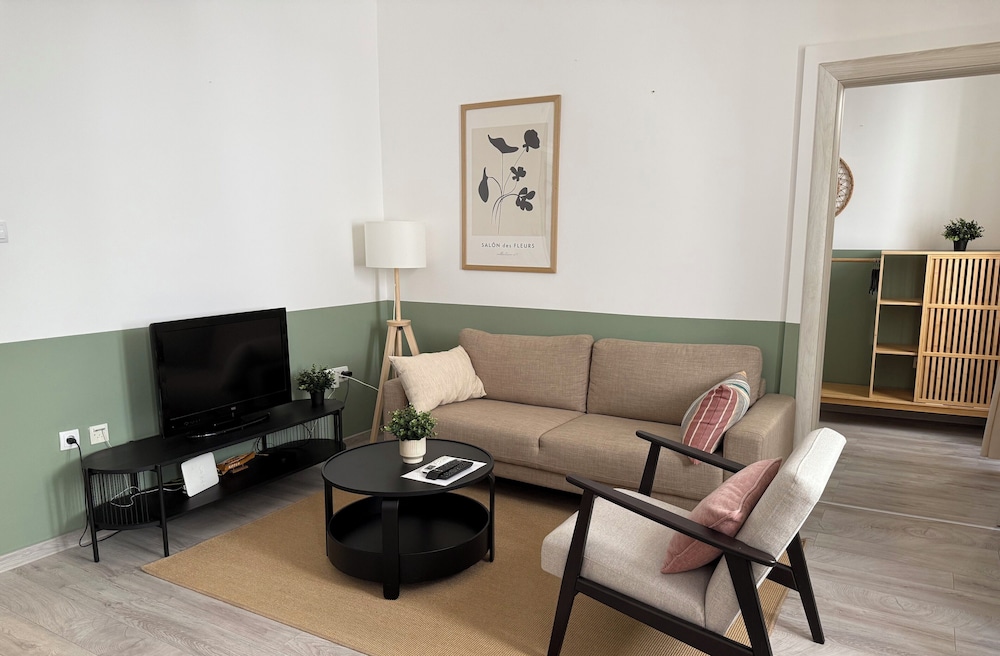Apartment, Multiple Bedrooms, Non Smoking, City View