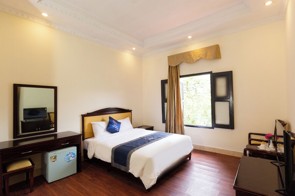 Standard Double Room, Hill View