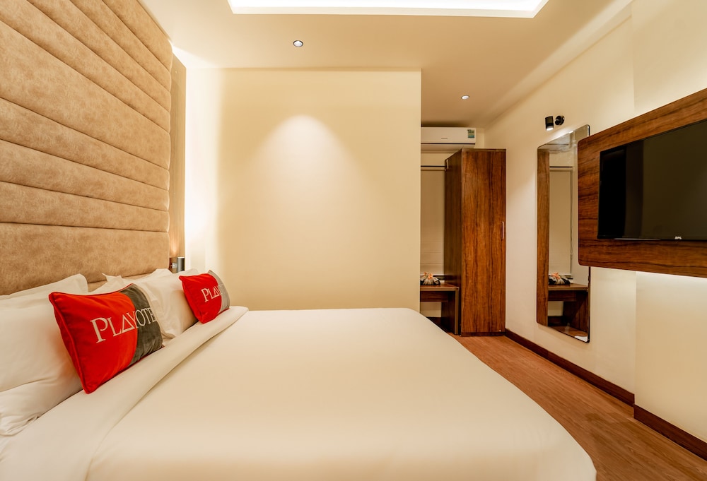 Deluxe Room - Photo 5