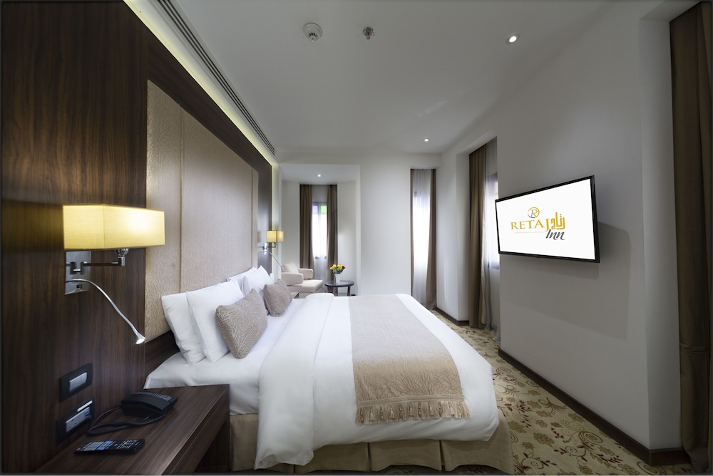 Executive Studio Suite