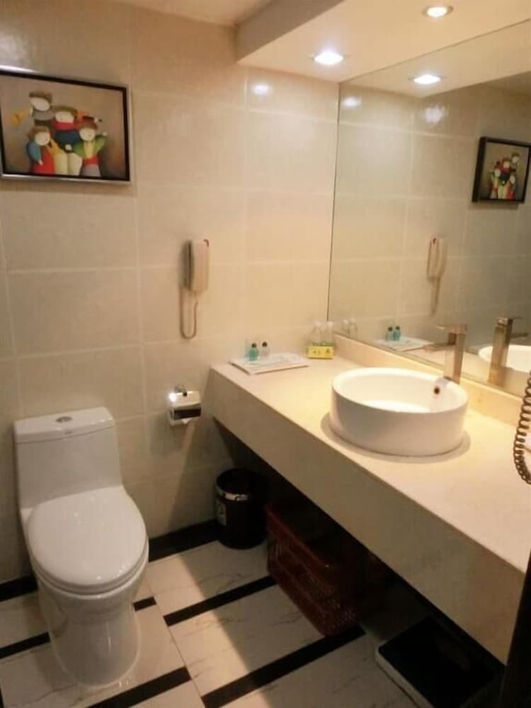 Deluxe Twin Room - Photo 2