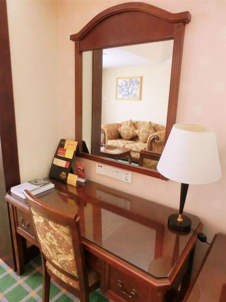 Standard Twin Room - Photo 4