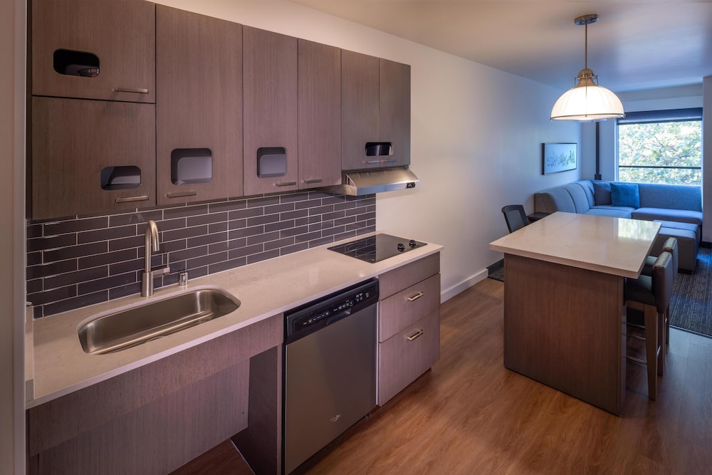 Studio Suite, Multiple Beds, Accessible (Space Needle View) photo 1