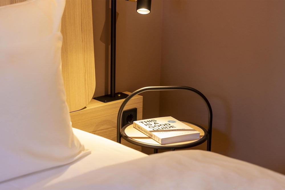 Standard Twin Room - Photo 5
