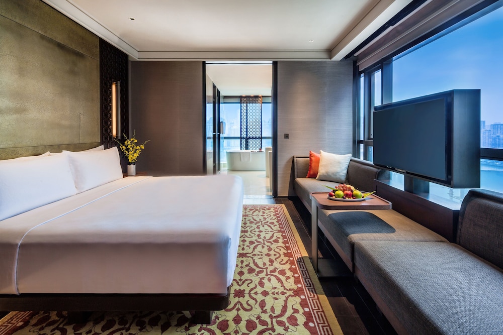 Suite, 1 Bedroom, Smoking, Club Lounge Access photo 2