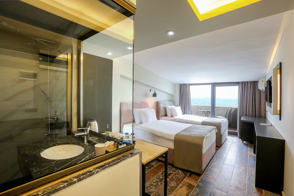 Twin Room, Sea View photo 1