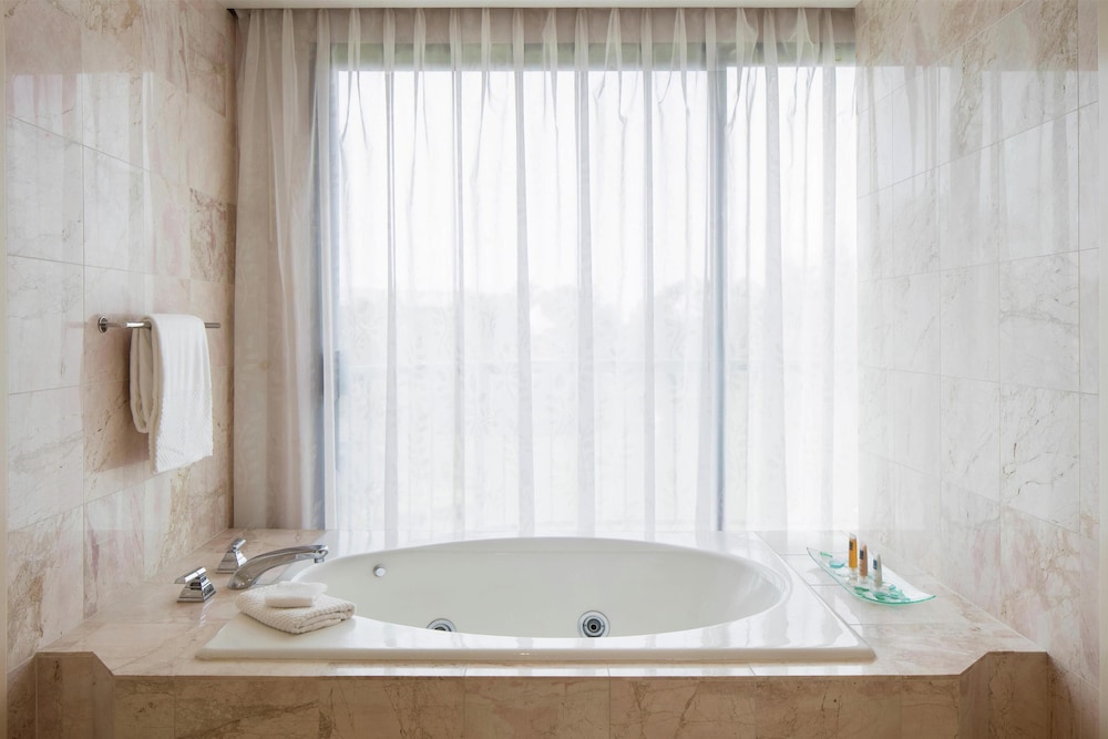 Suite, 1 Bedroom, Accessible (Palace, Hearing)