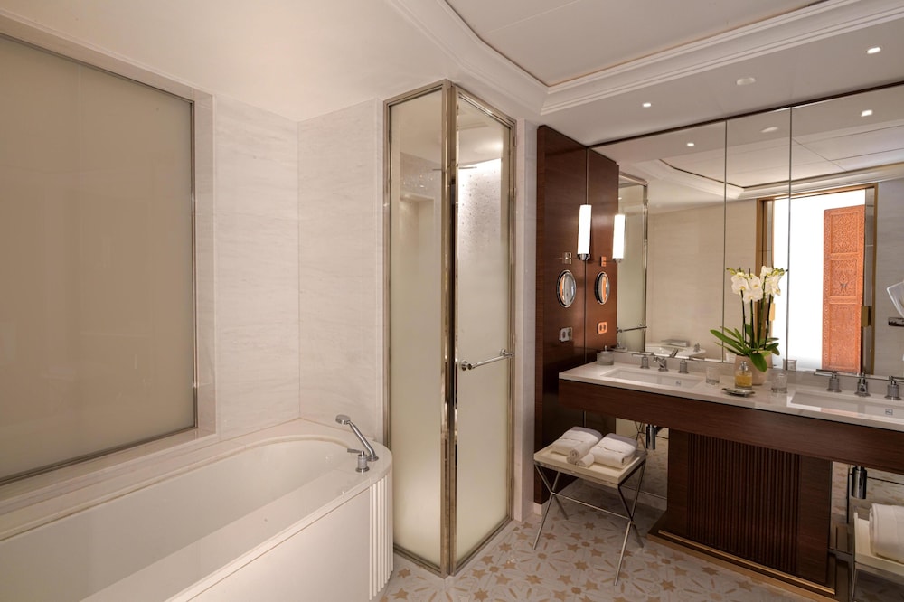 Suite, 3 Bedrooms, Bay View
