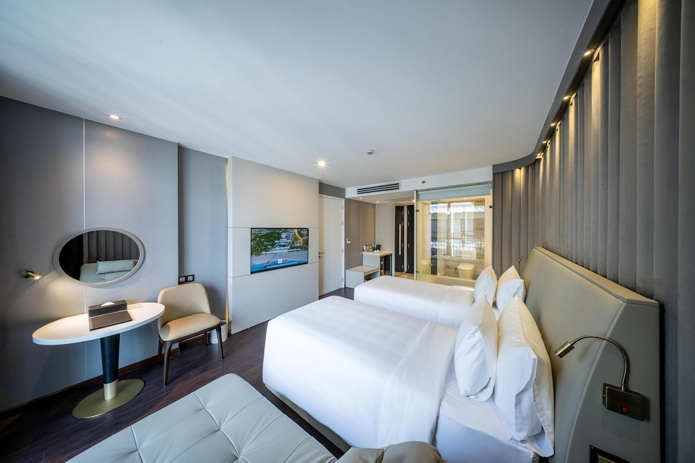 Deluxe Room, 2 Twin Beds, Non Smoking - Photo 2