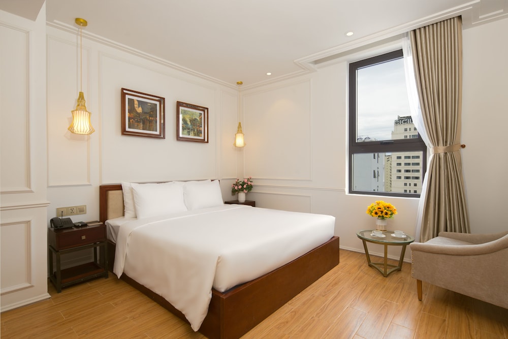 Superior Double Room, Private Bathroom, City View