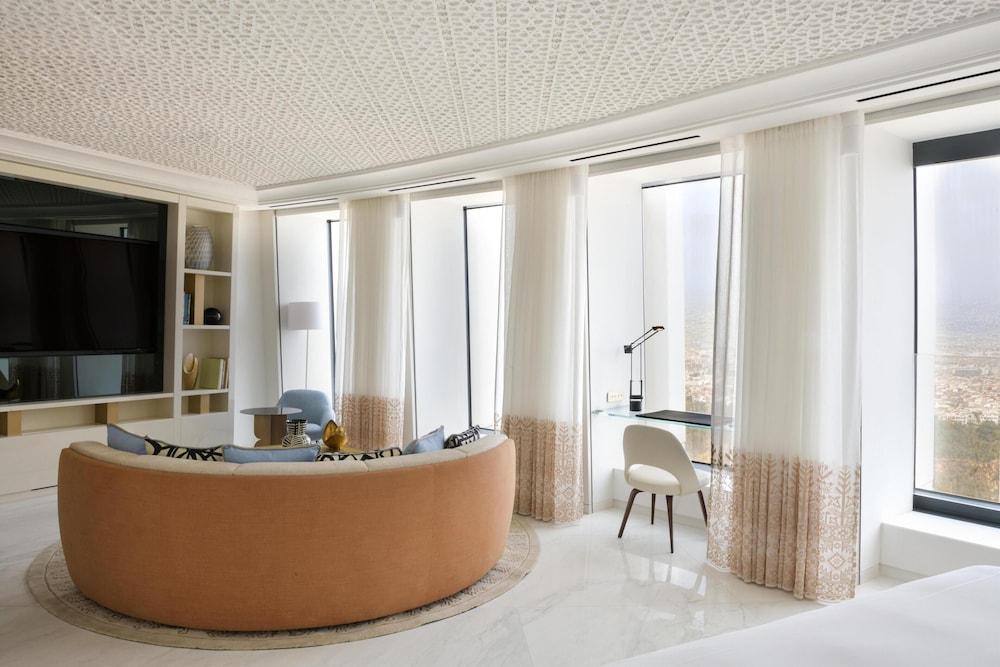Deluxe Room, 1 King Bed
