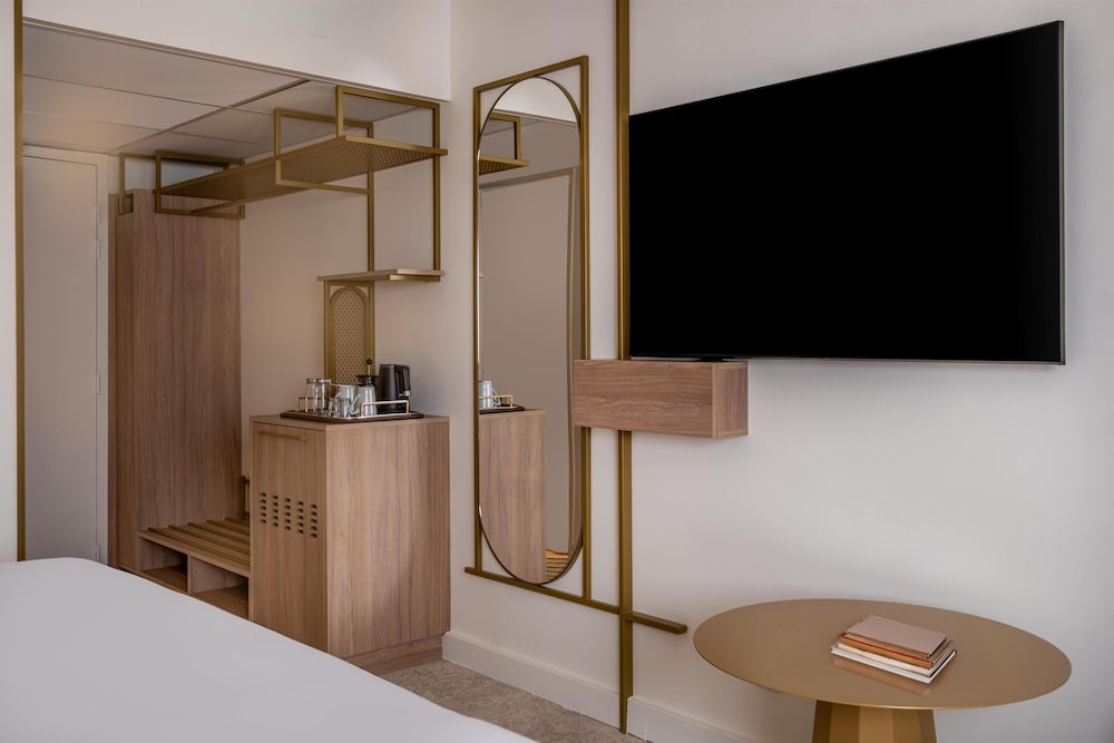 Suite, 1 Bedroom photo 2