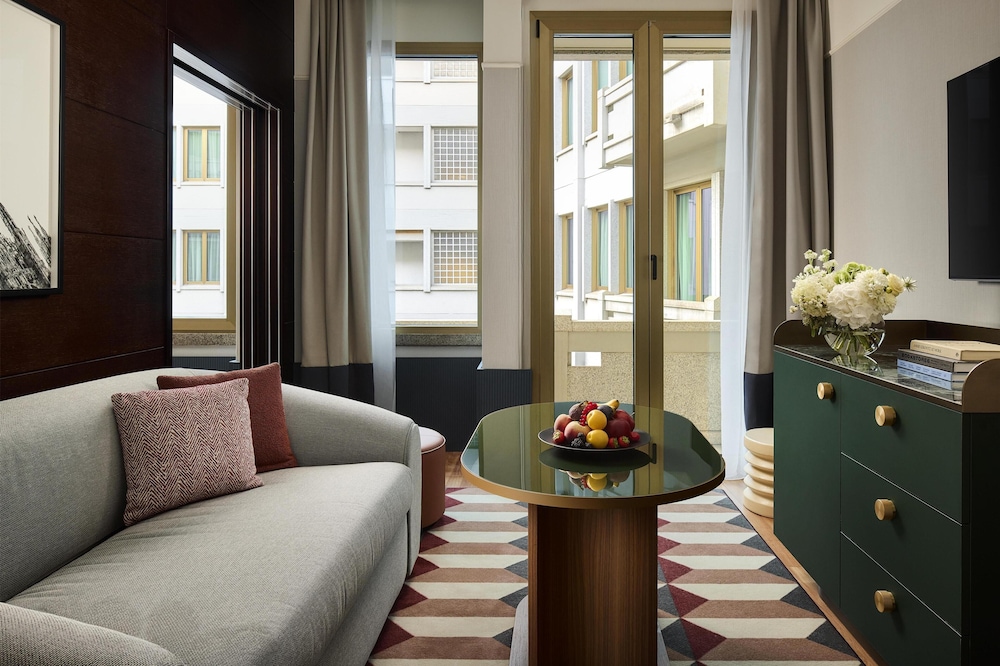 Suite with 3 Adults Occupancy and Extra Bed (Non Smoking)
